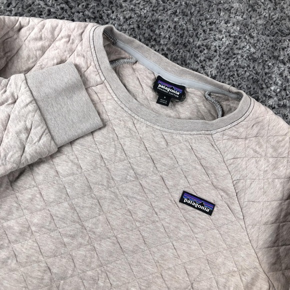 Patagonia Tops - Patagonia Sweatshirt Womens Small Beige Organic Cotton Quilt Crew Pullover Logo